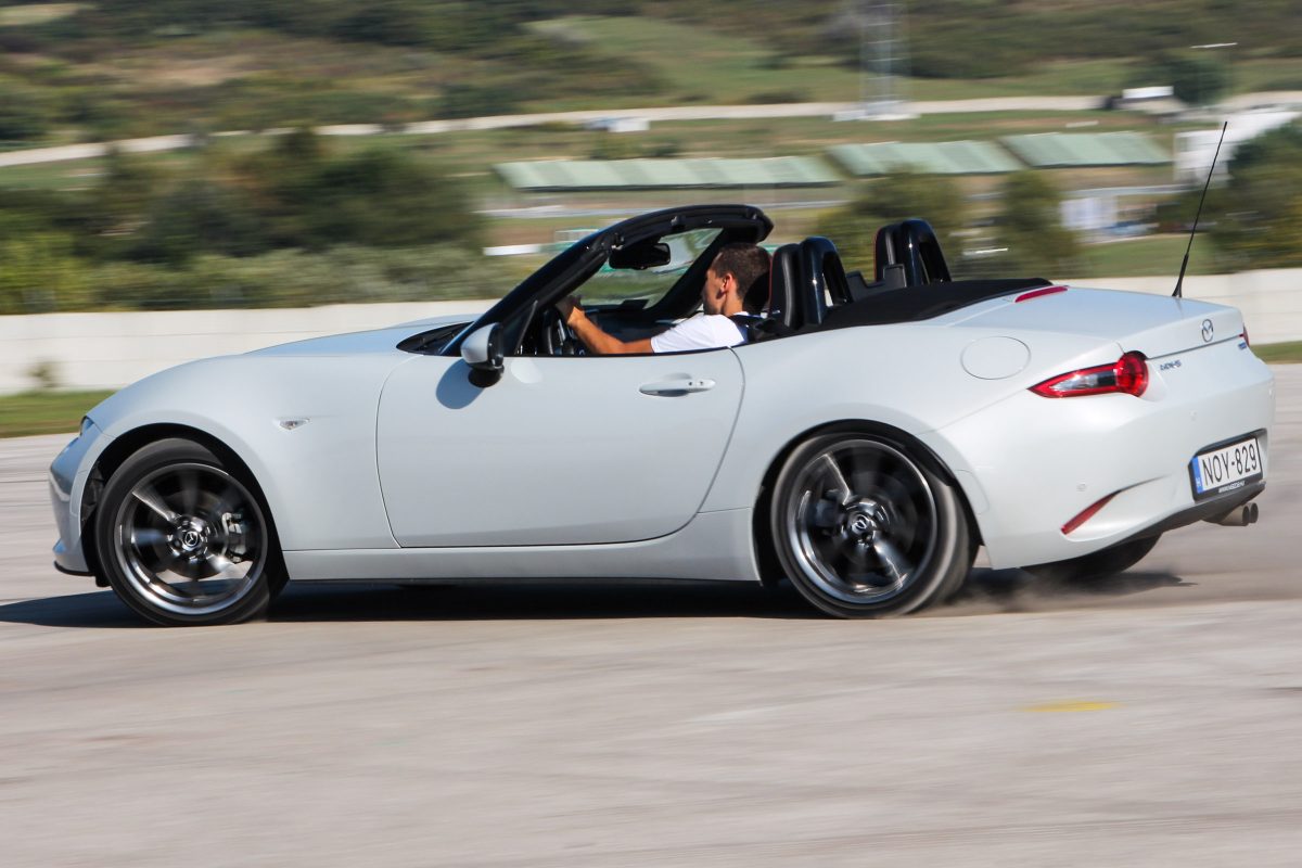 MAZDA MX-5
