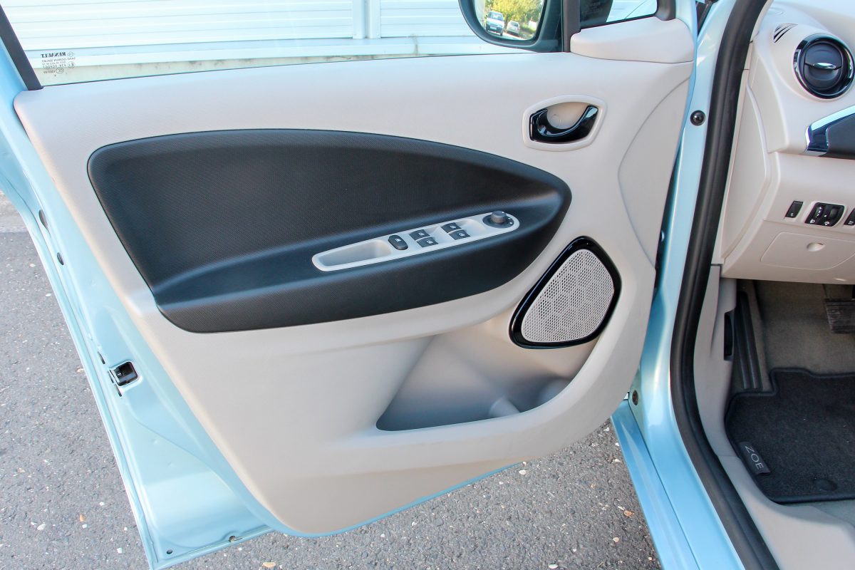 RENAULT ZOE
