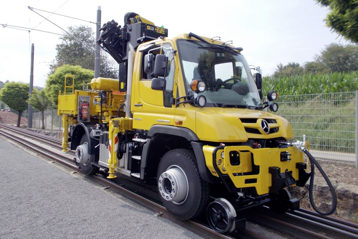 MERCEDES-BENZ UNIMOG