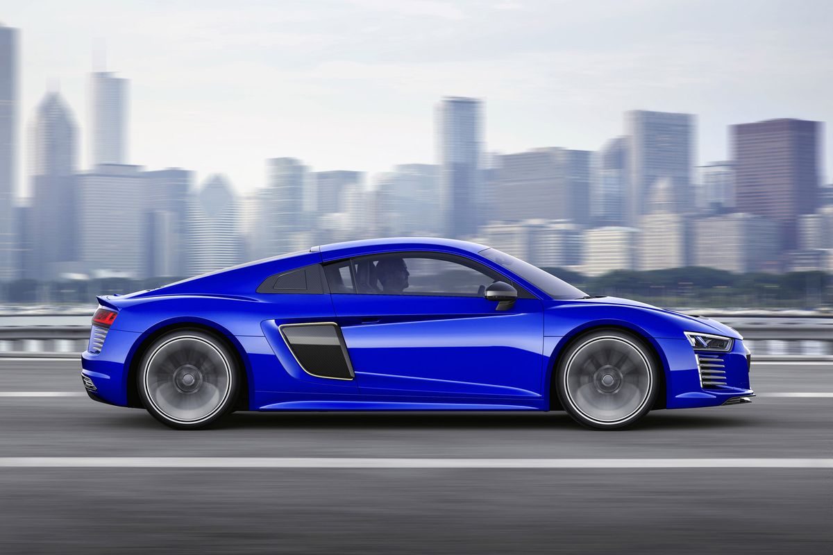 AUDI R8