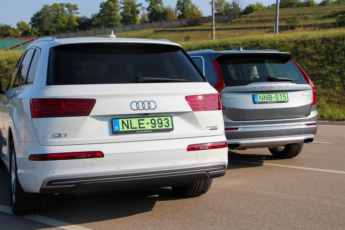 AUDI