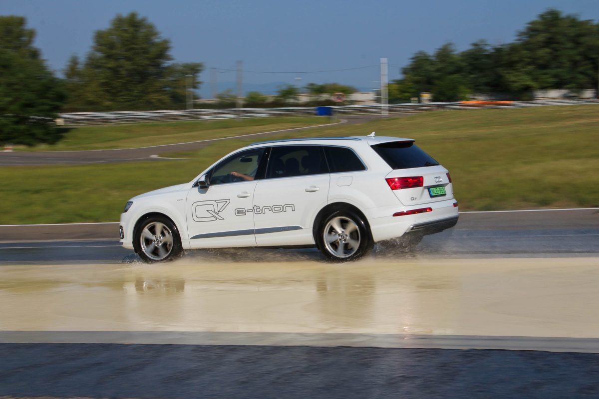 AUDI