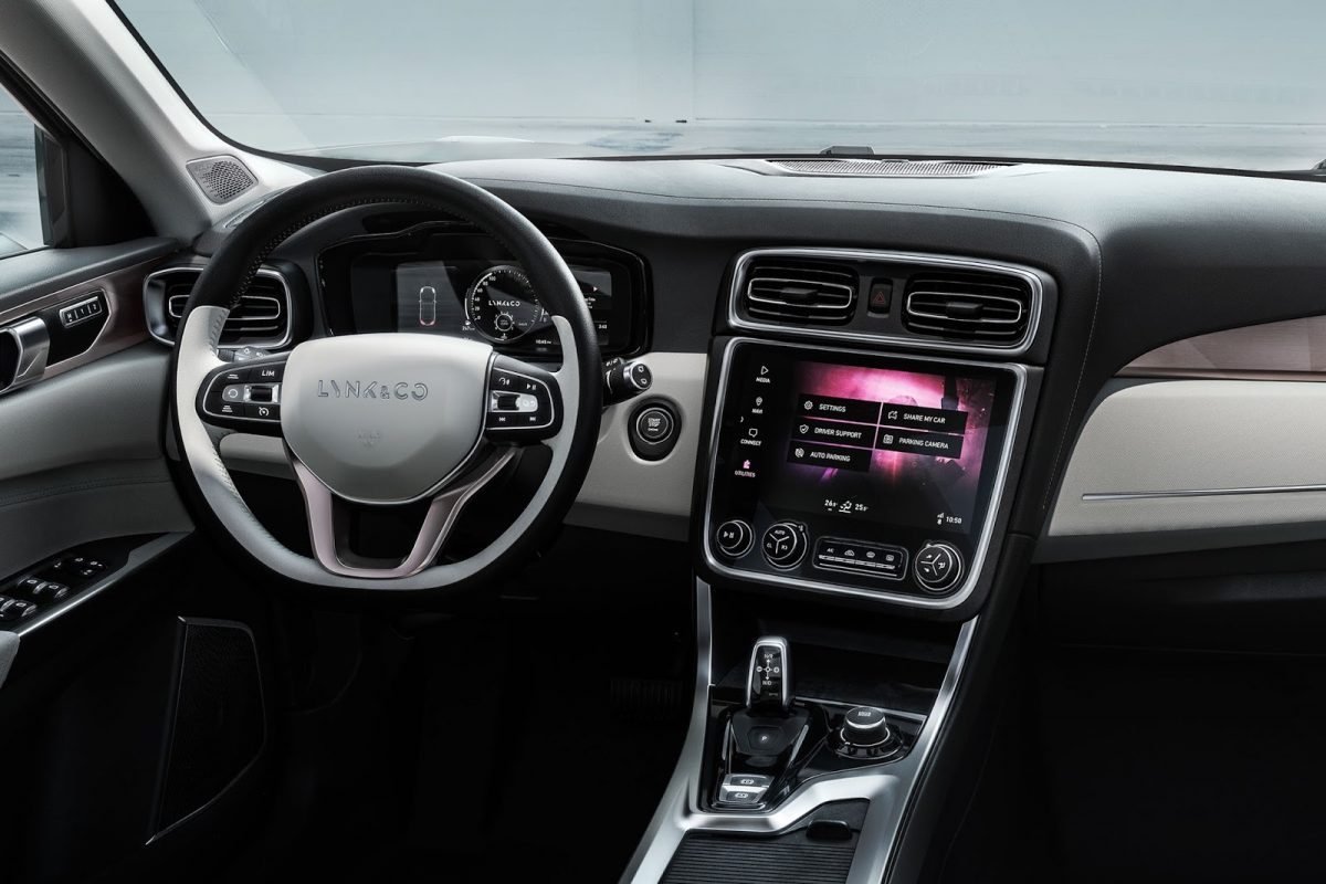 VOLVO