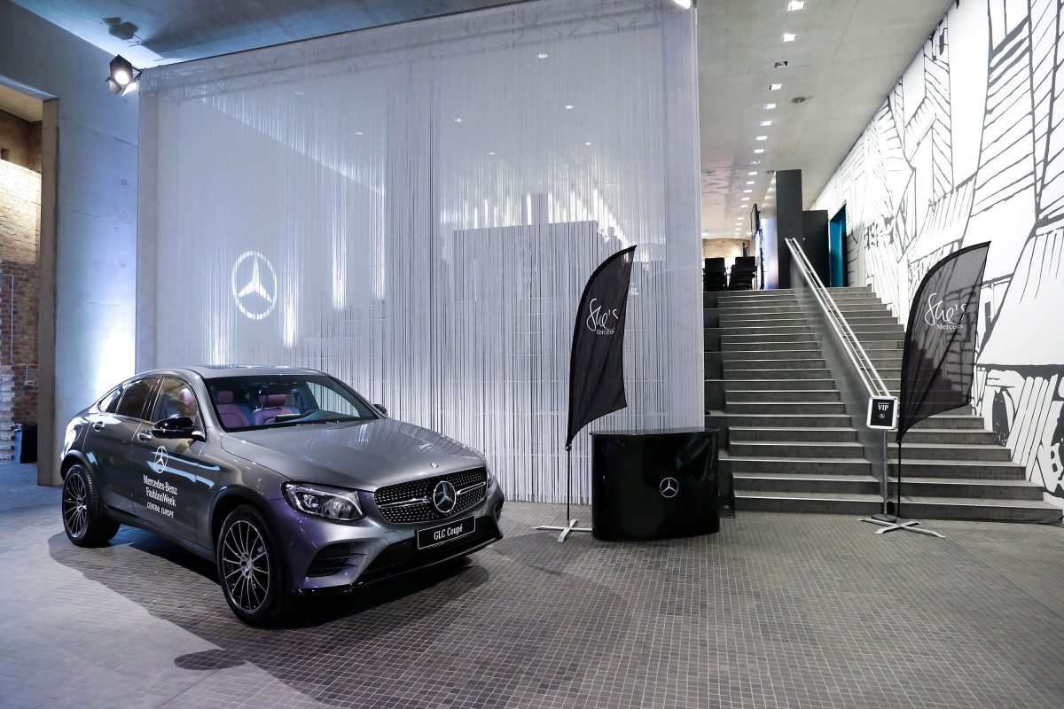 MERCEDES-BENZ