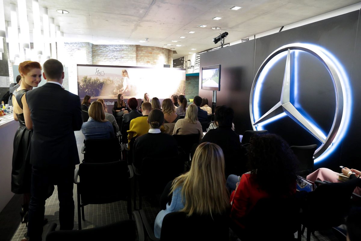 MERCEDES-BENZ