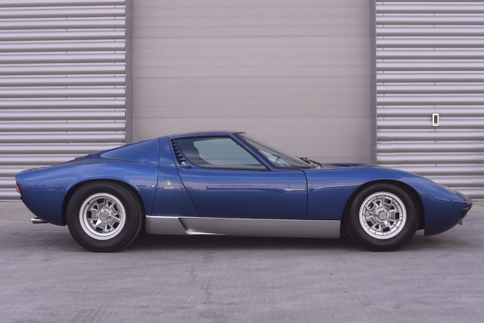 LAMBORGHINI MIURA