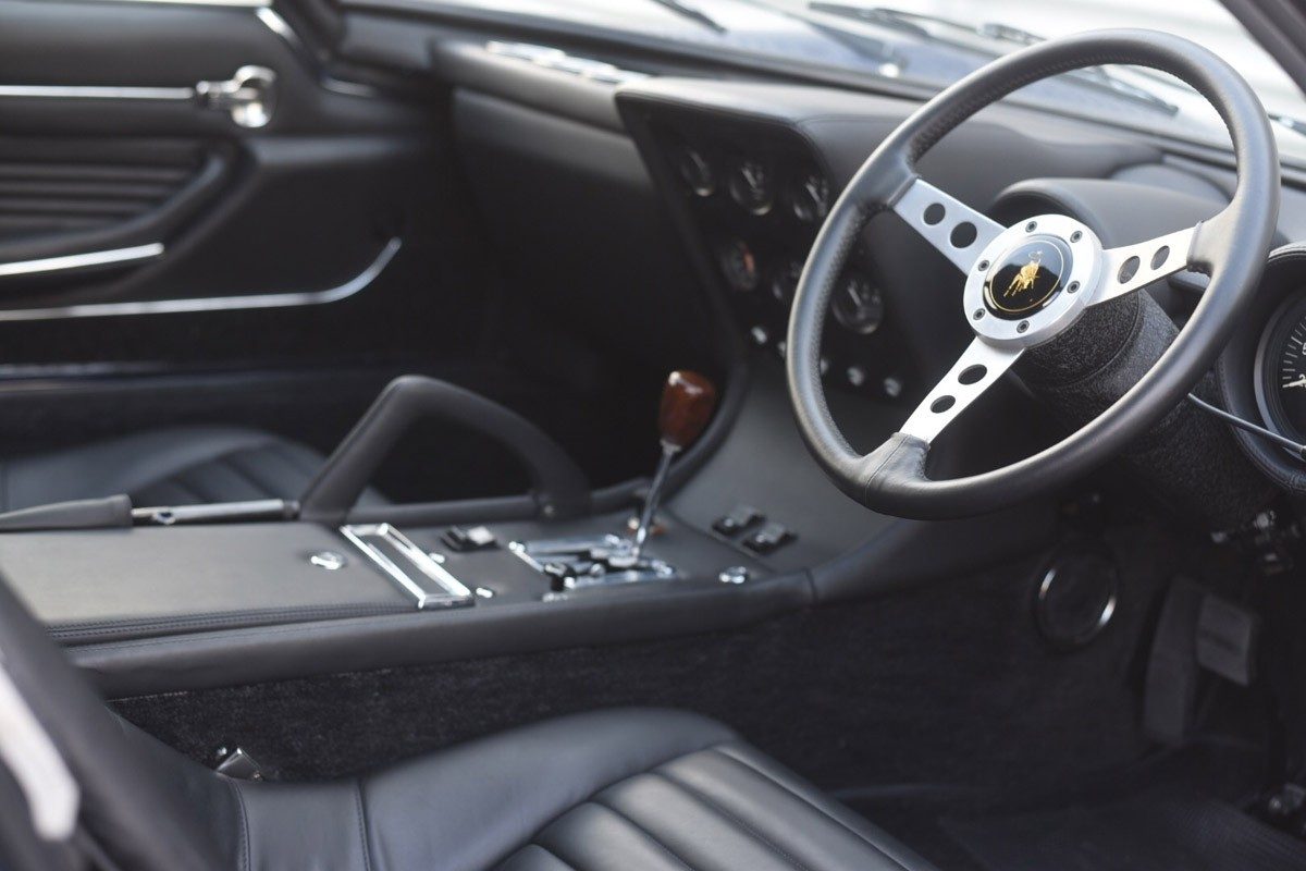 LAMBORGHINI MIURA