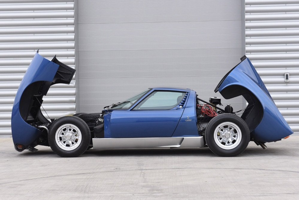 LAMBORGHINI MIURA