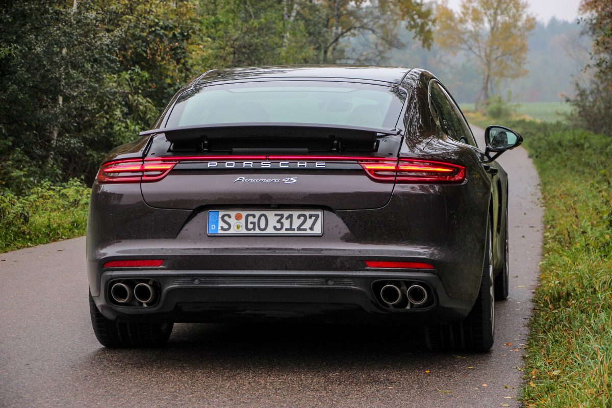 PORSCHE PANAMERA