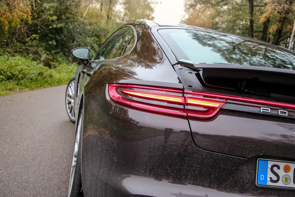 PORSCHE PANAMERA