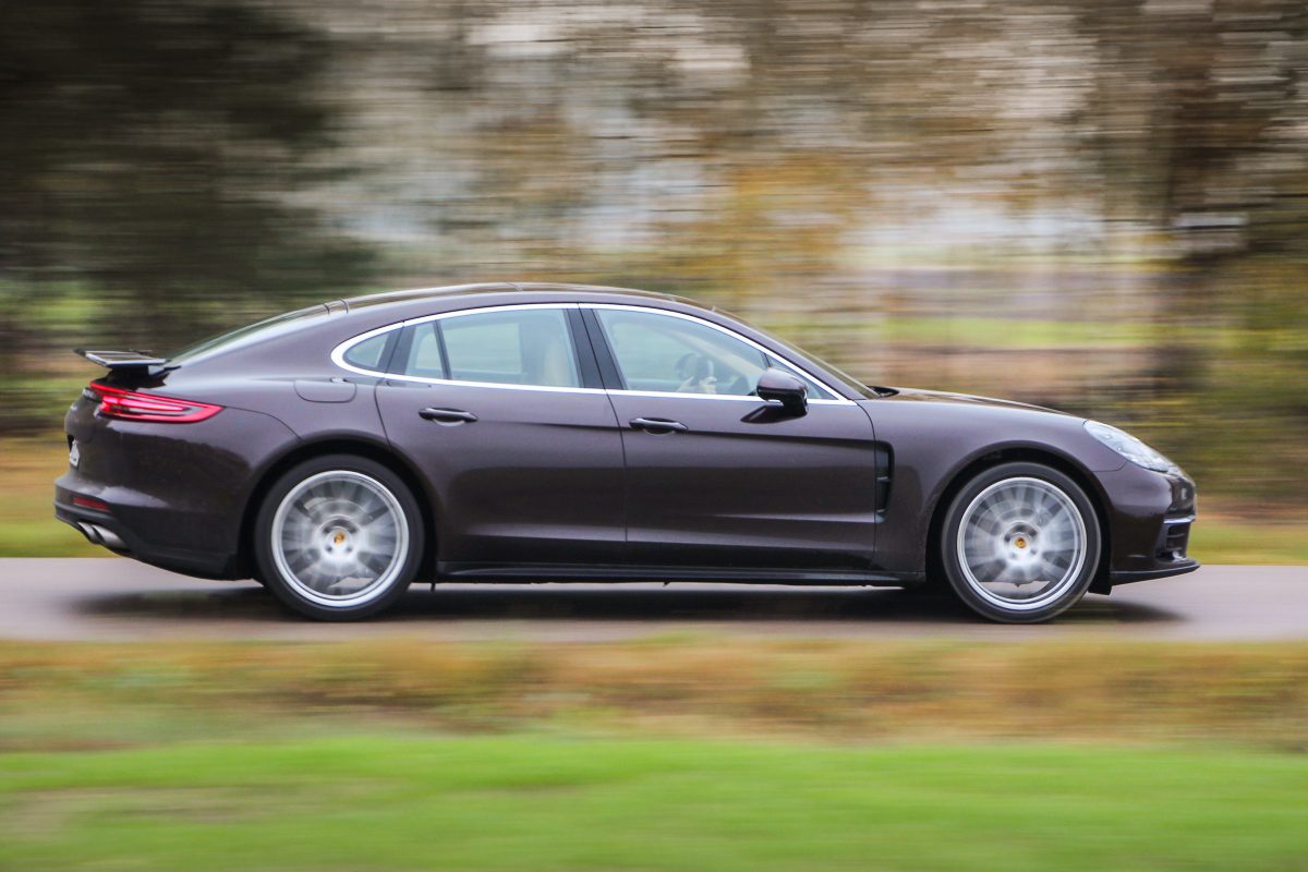 PORSCHE PANAMERA