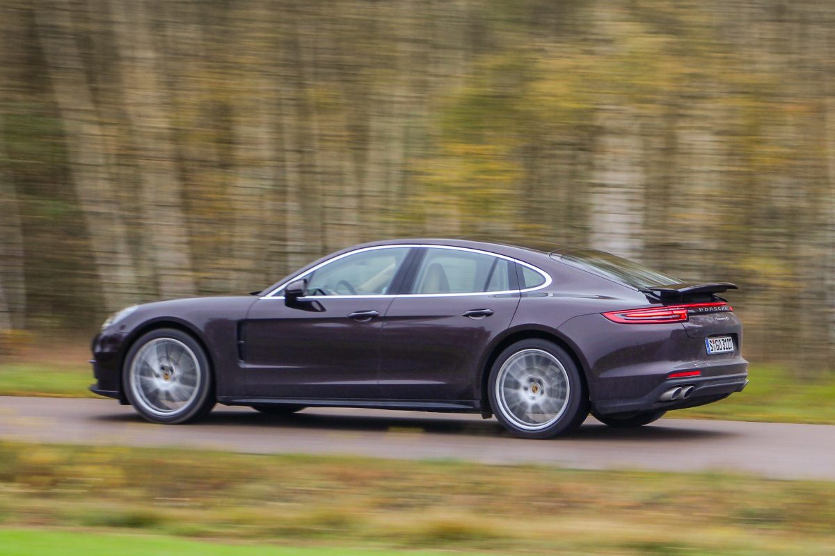 PORSCHE PANAMERA