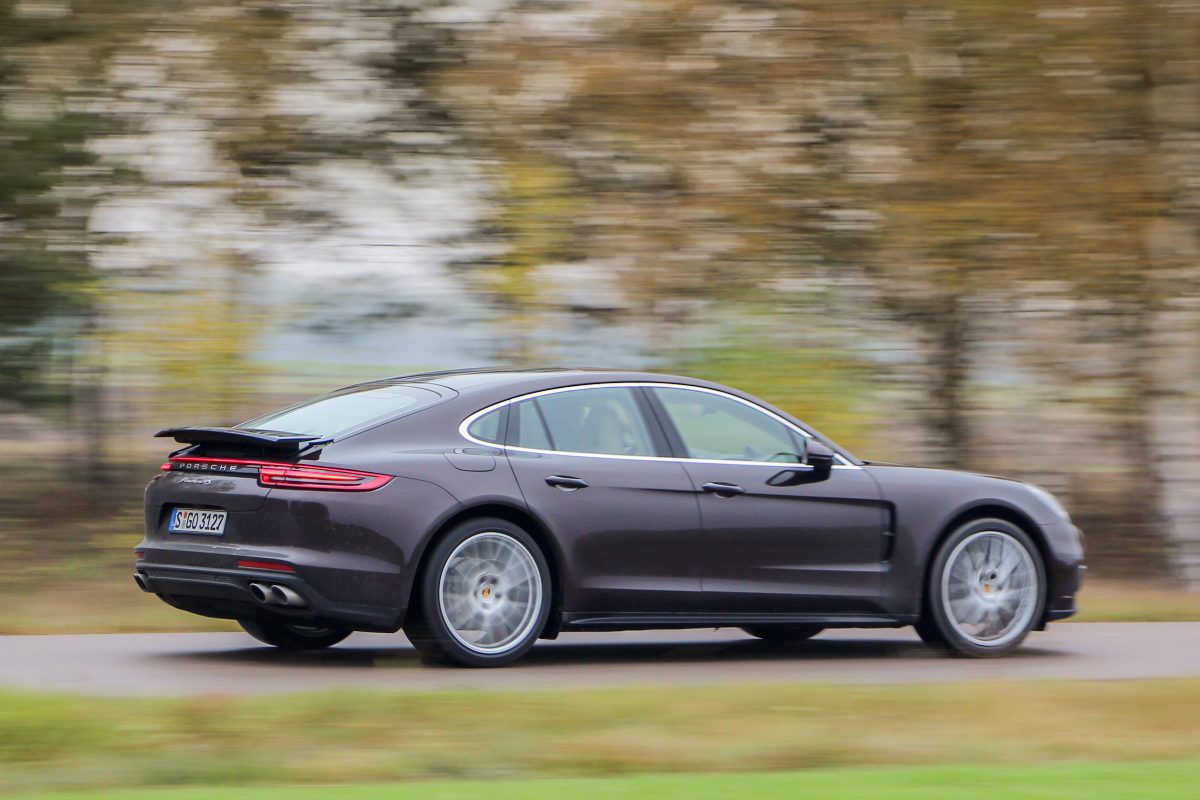PORSCHE PANAMERA