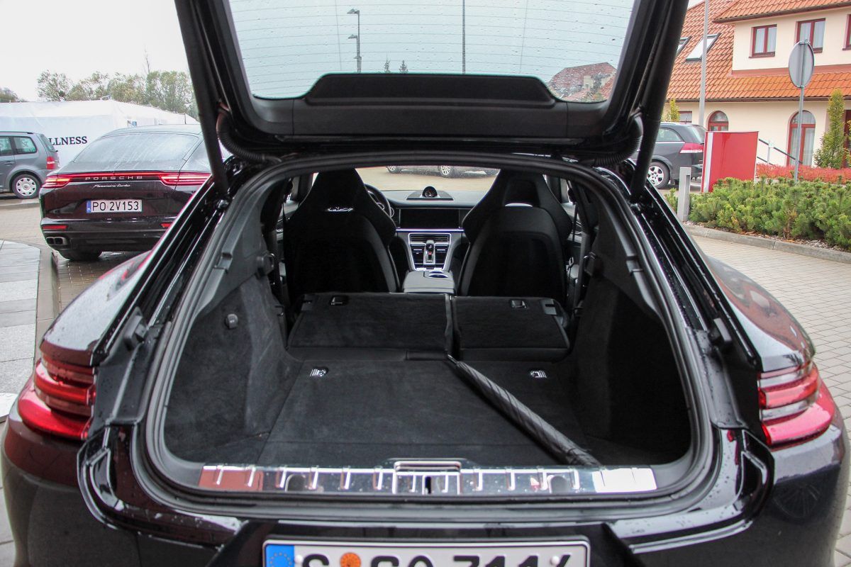 PORSCHE PANAMERA