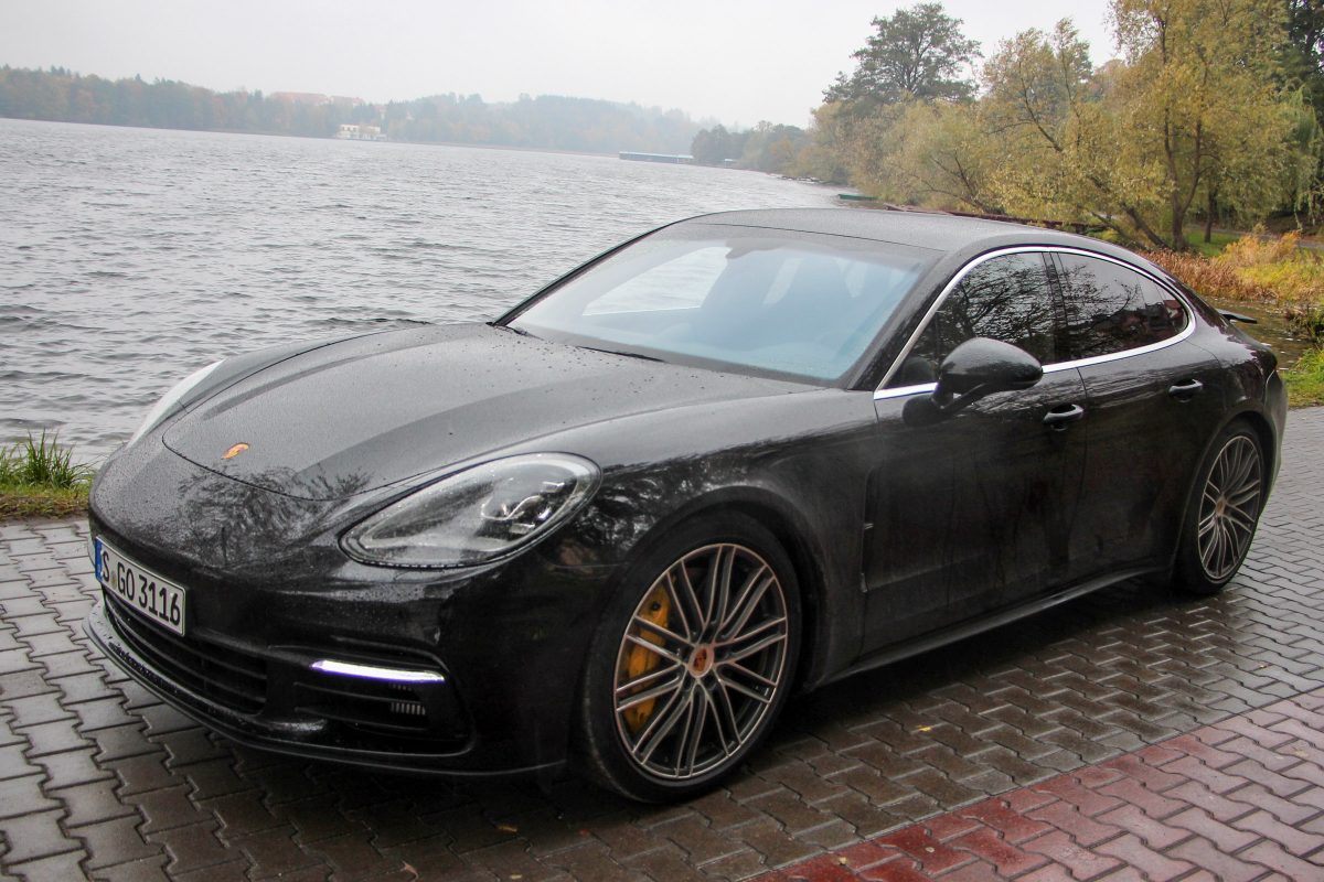 PORSCHE PANAMERA