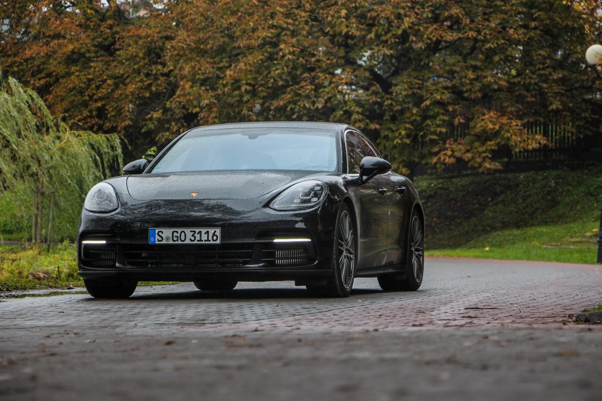 PORSCHE PANAMERA