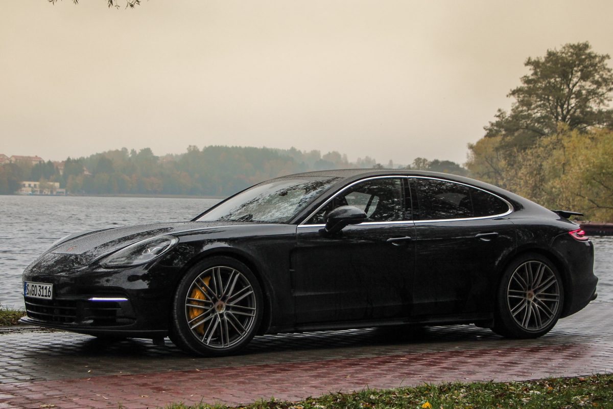 PORSCHE PANAMERA