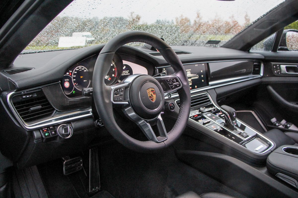 PORSCHE PANAMERA