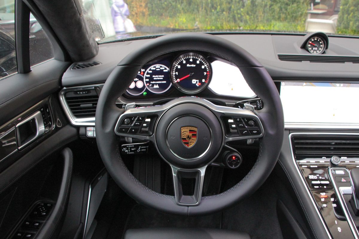 PORSCHE PANAMERA
