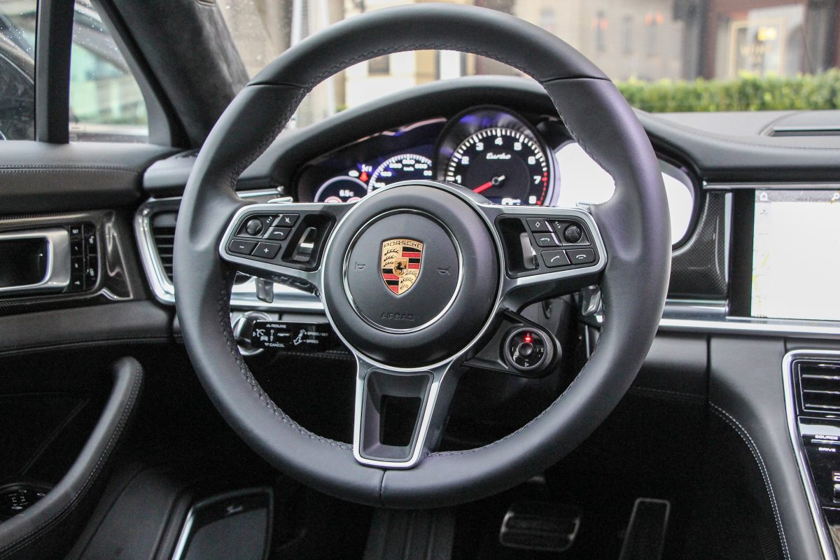 PORSCHE PANAMERA