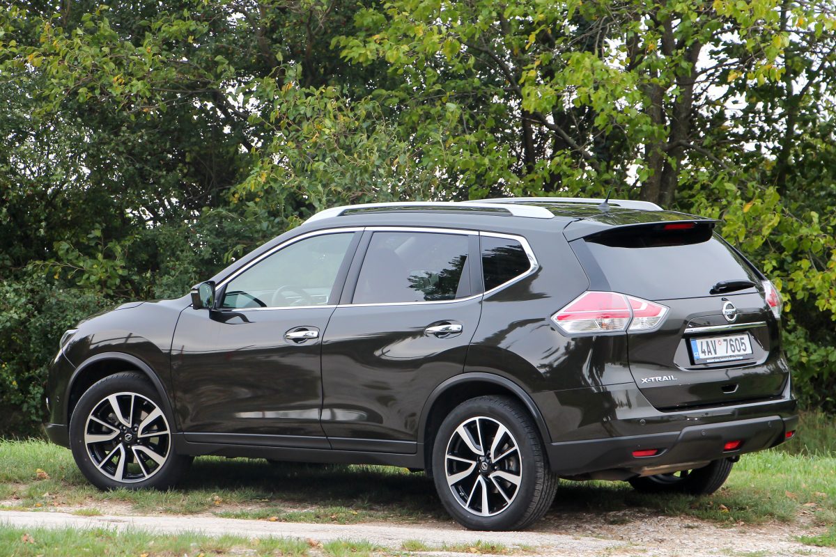 NISSAN X-TRAIL