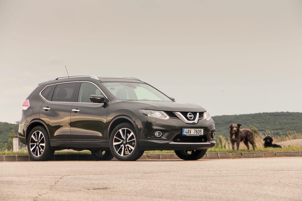 NISSAN X-TRAIL
