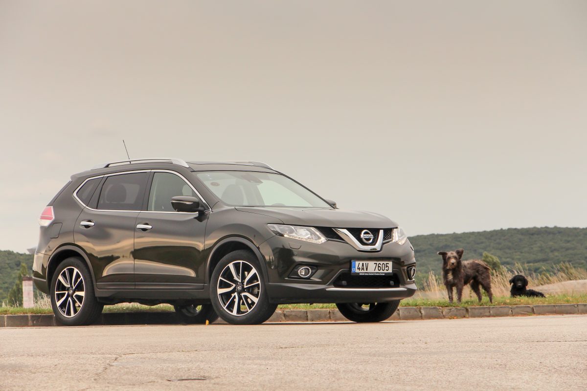 NISSAN X-TRAIL