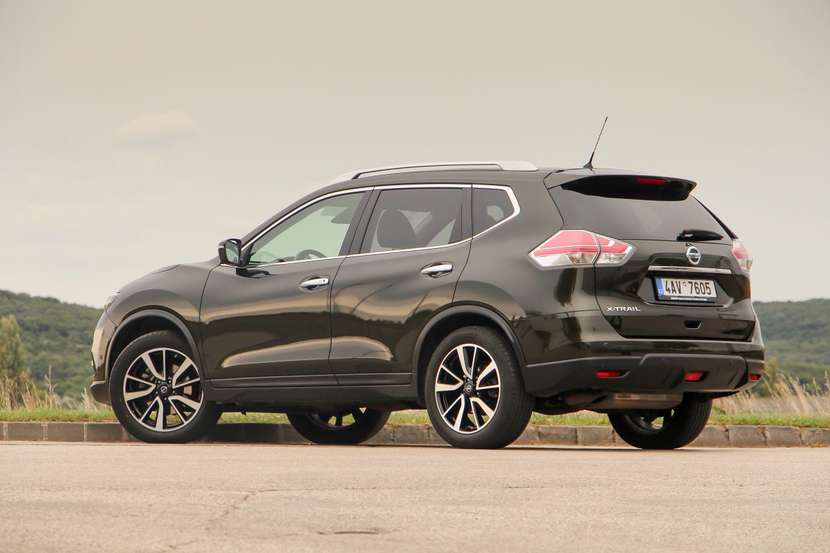 NISSAN X-TRAIL