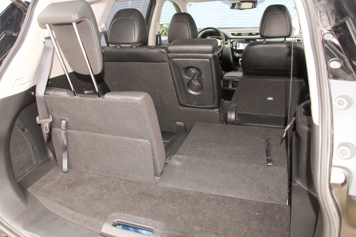 NISSAN X-TRAIL