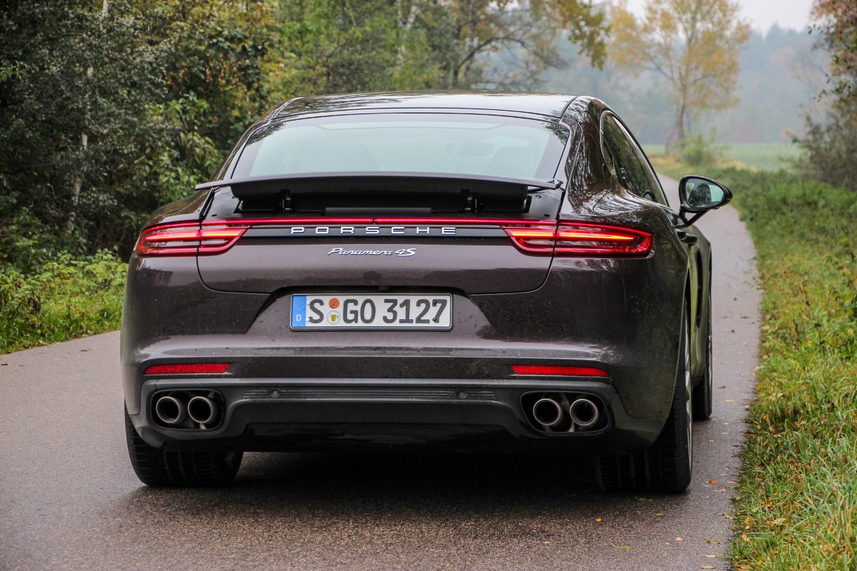 PORSCHE PANAMERA