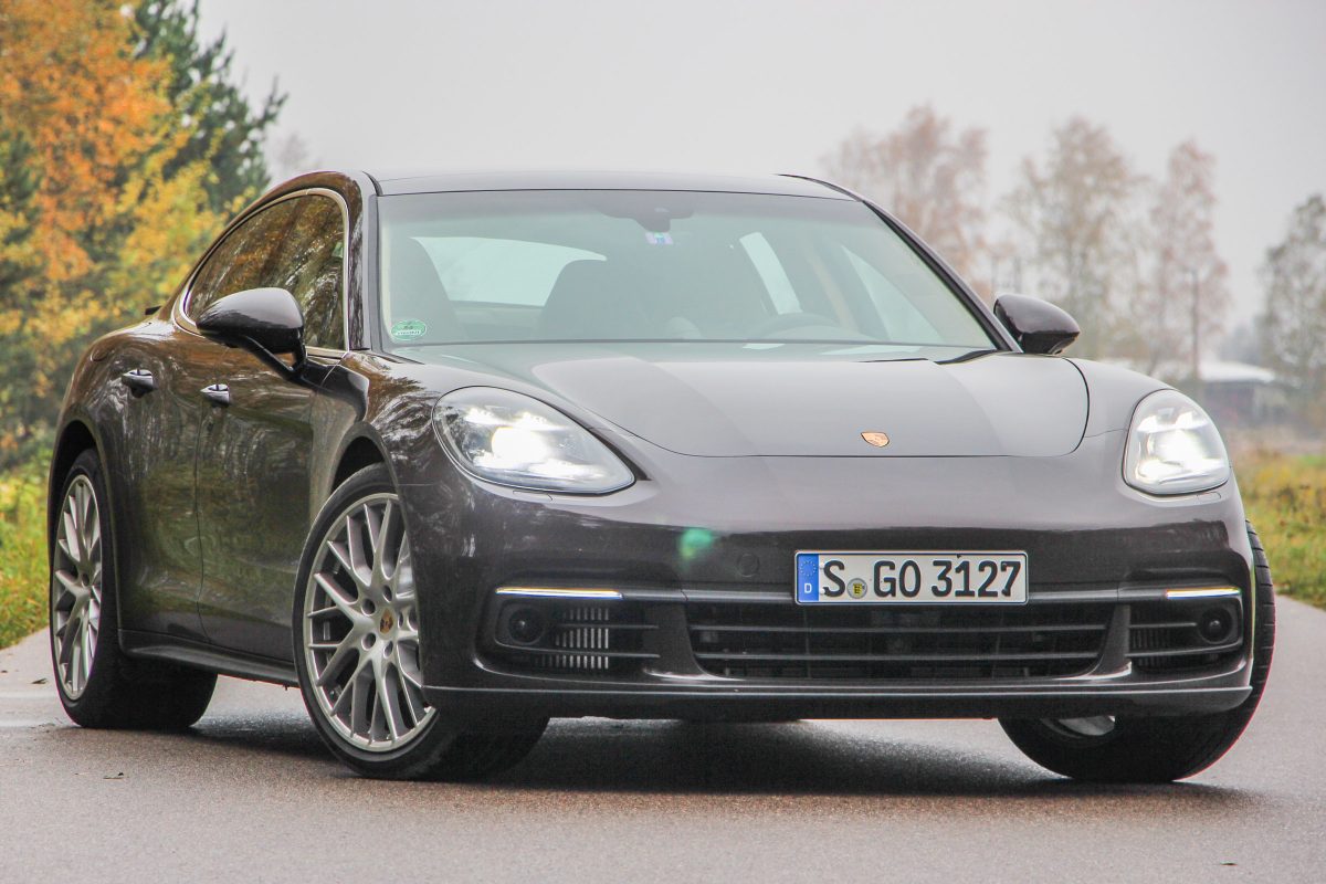 PORSCHE PANAMERA