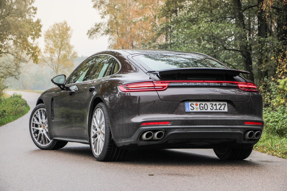 PORSCHE PANAMERA