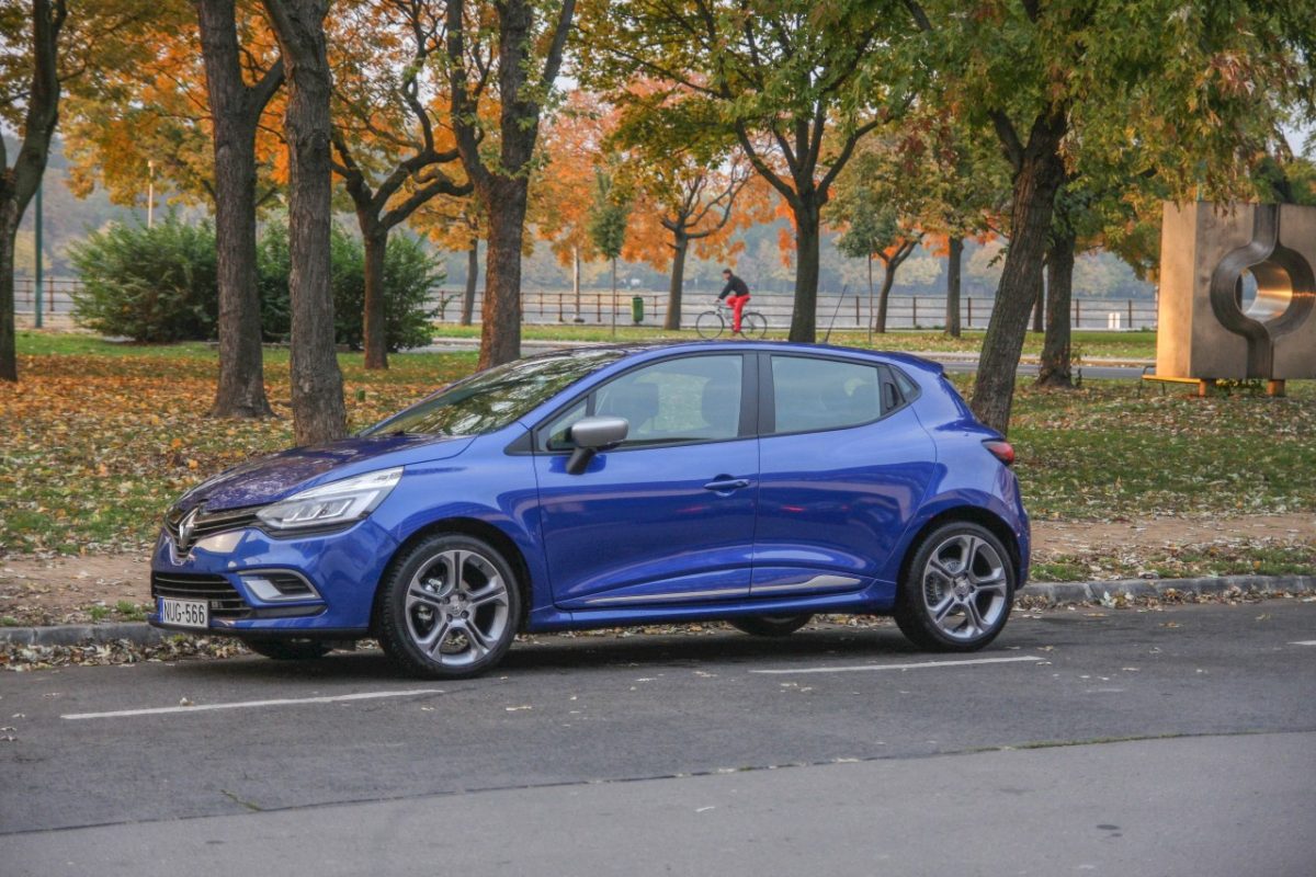 RENAULT CLIO