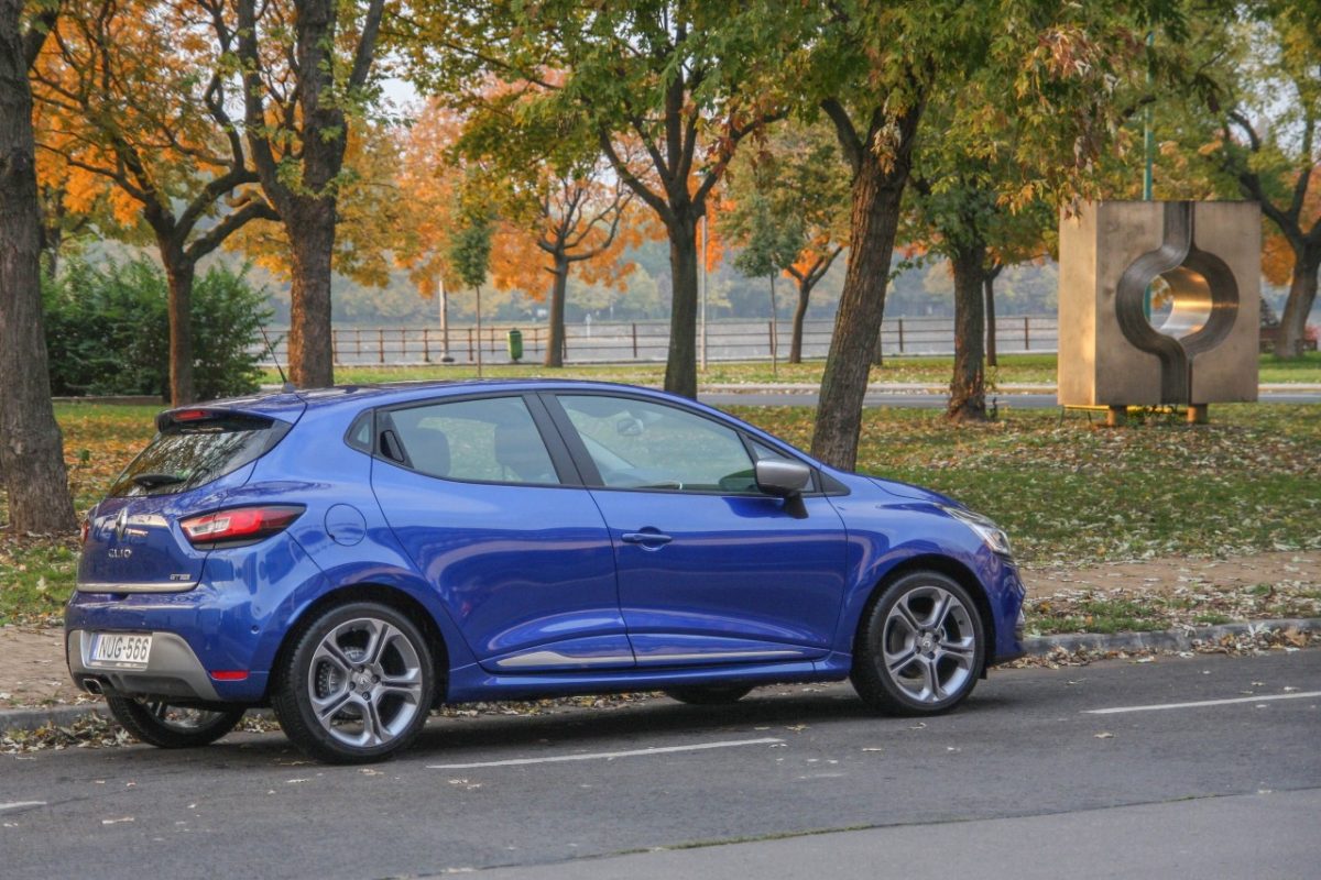 RENAULT CLIO