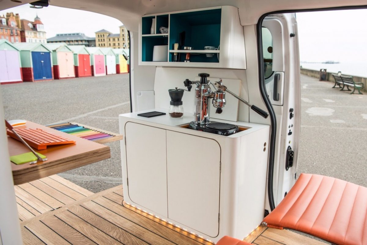 NISSAN NV200