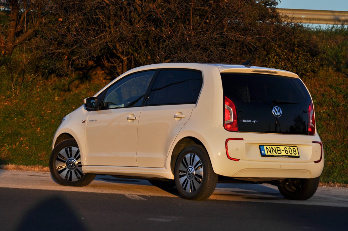 VOLKSWAGEN UP