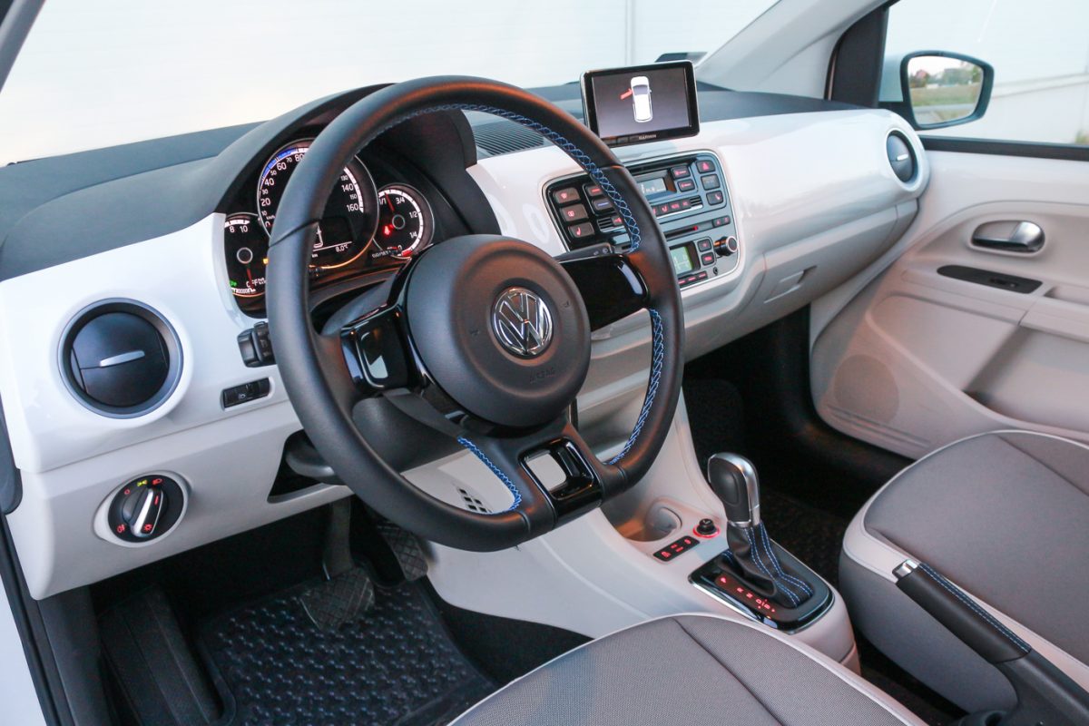 VOLKSWAGEN UP