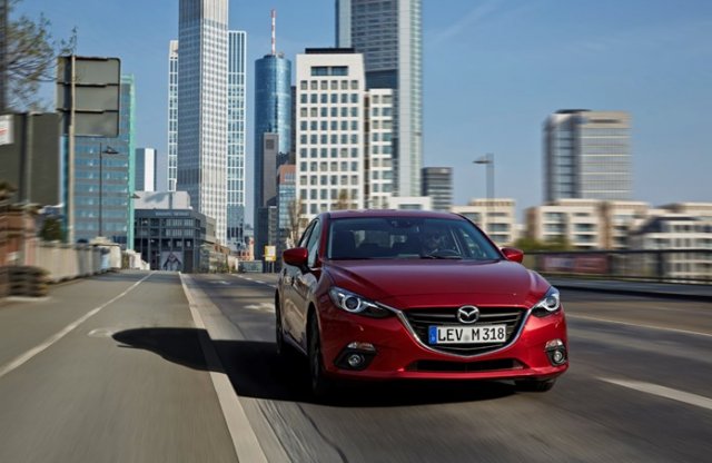 3,8 litert fogyaszt a legújabb Mazda3 -  hozzánk sajnos nem jön