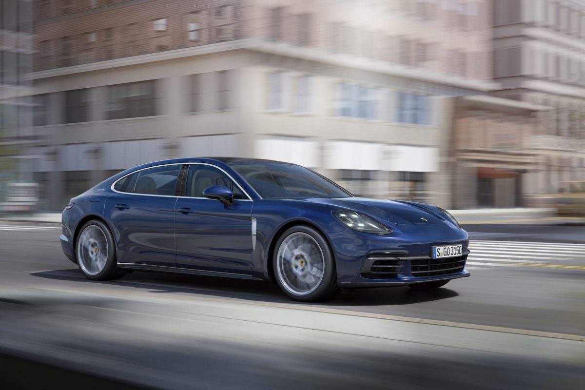 PORSCHE PANAMERA