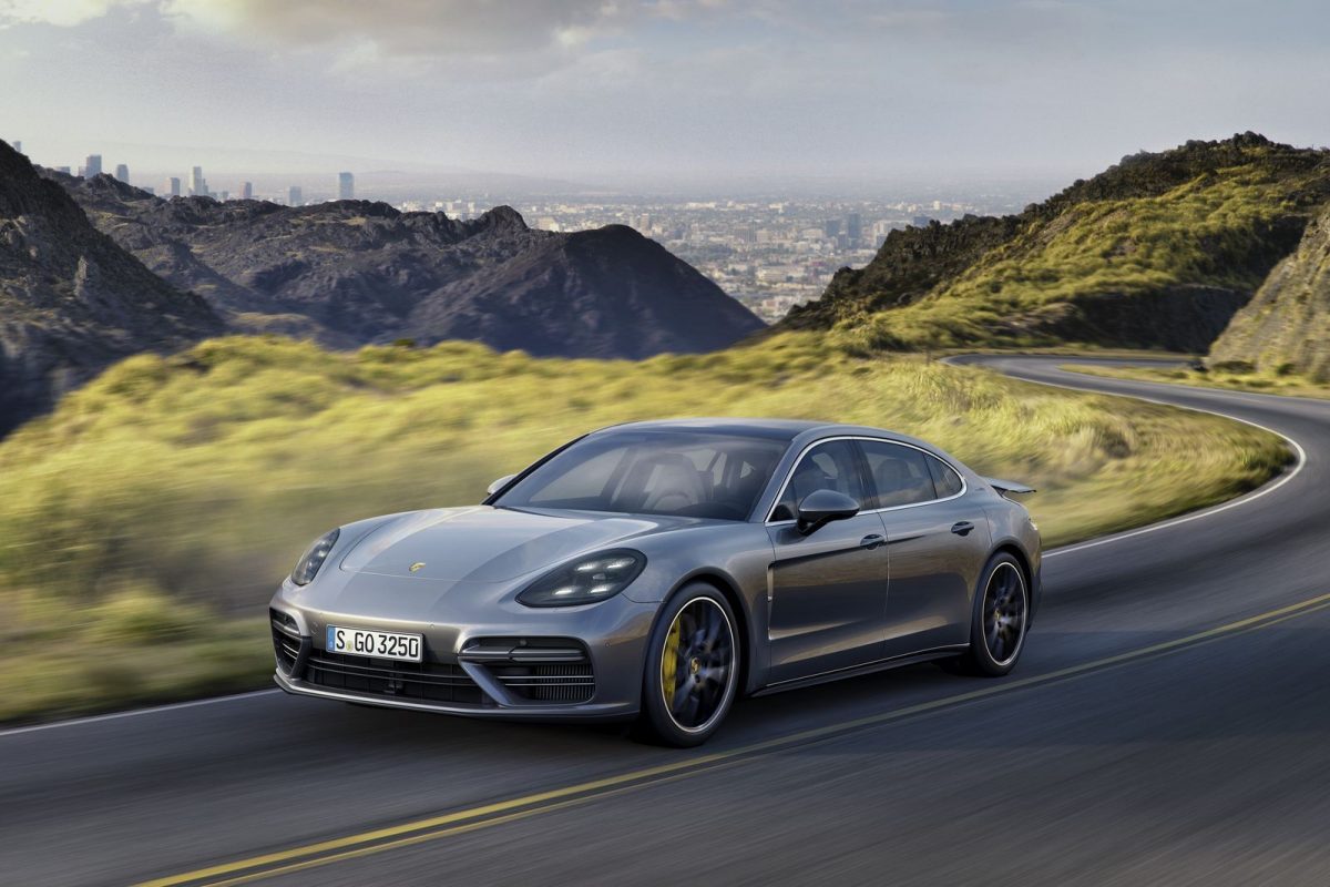 PORSCHE PANAMERA