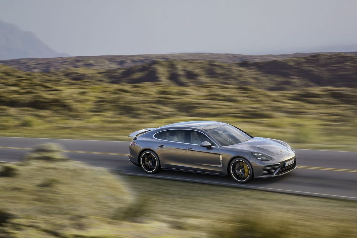 PORSCHE PANAMERA