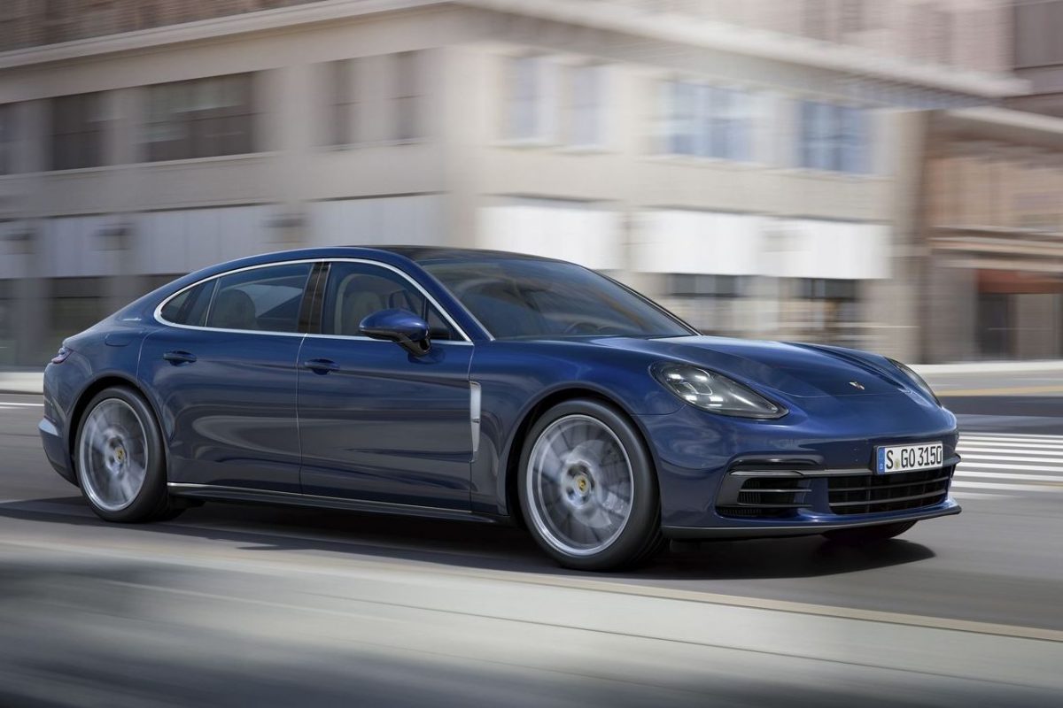 PORSCHE PANAMERA