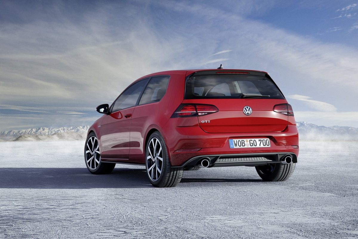 VOLKSWAGEN GOLF