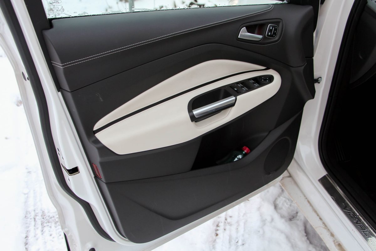 FORD KUGA