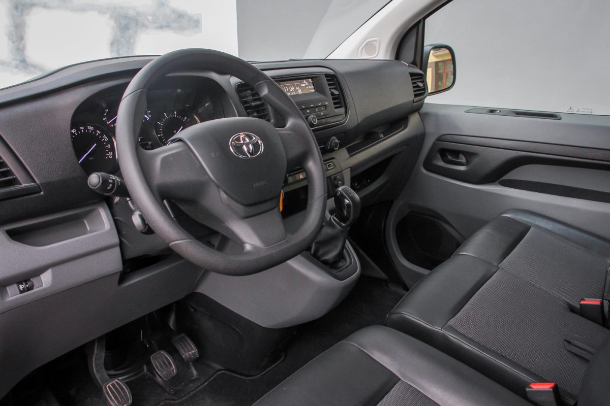 TOYOTA PROACE