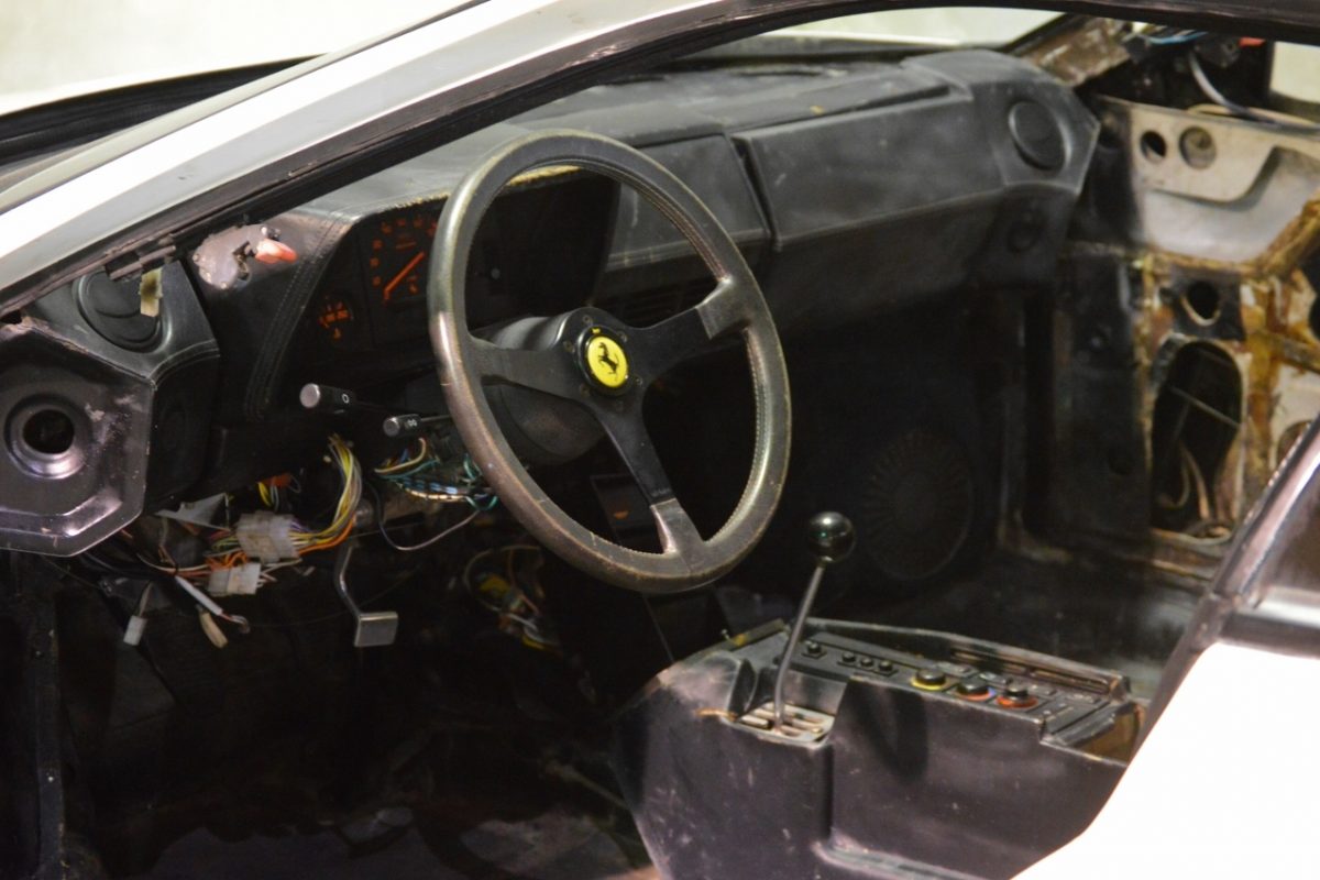 FERRARI TESTAROSSA