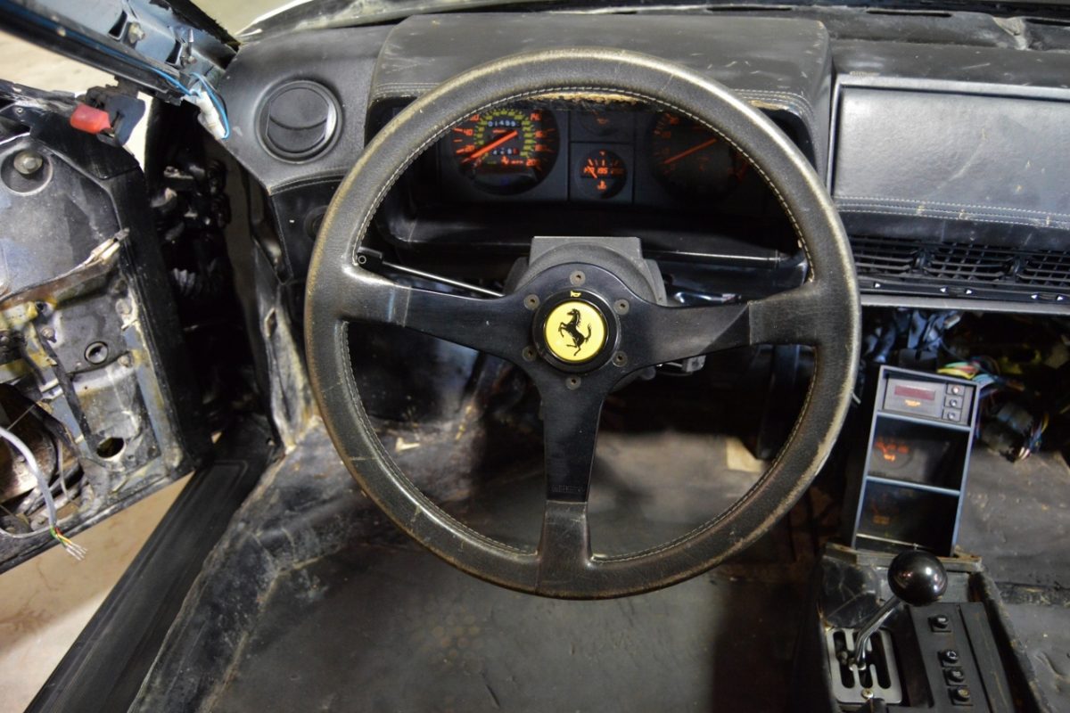 FERRARI TESTAROSSA