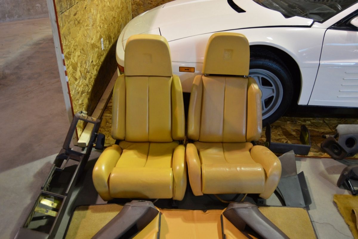 FERRARI TESTAROSSA