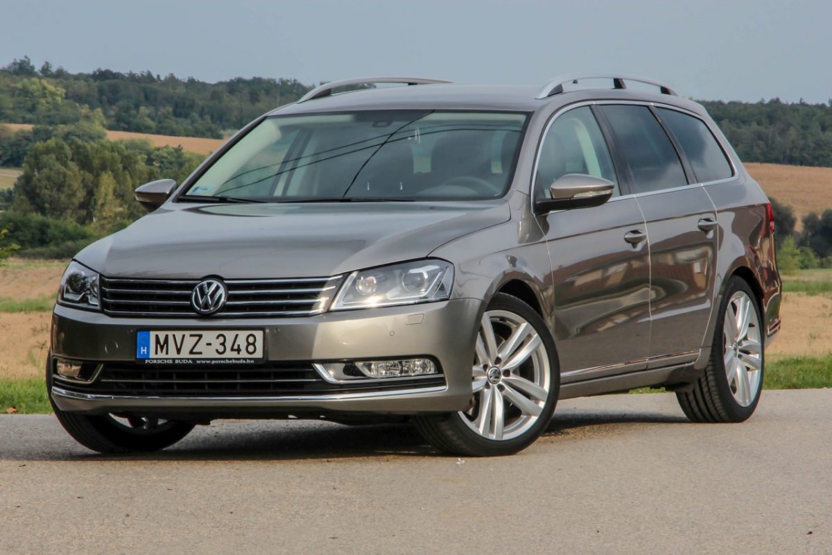 VOLKSWAGEN PASSAT