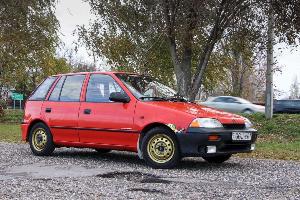 SUZUKI SWIFT